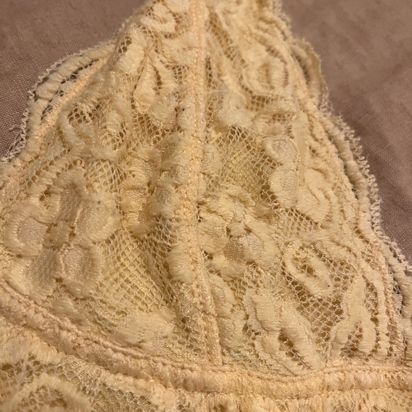 Yellow halter bralette - Picture 3 of 3